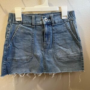 No boundaries high-rise extra small or size 1 denim skirt.